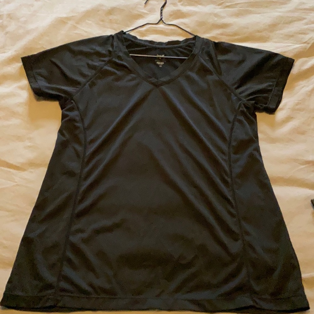 Everlast workout shirt